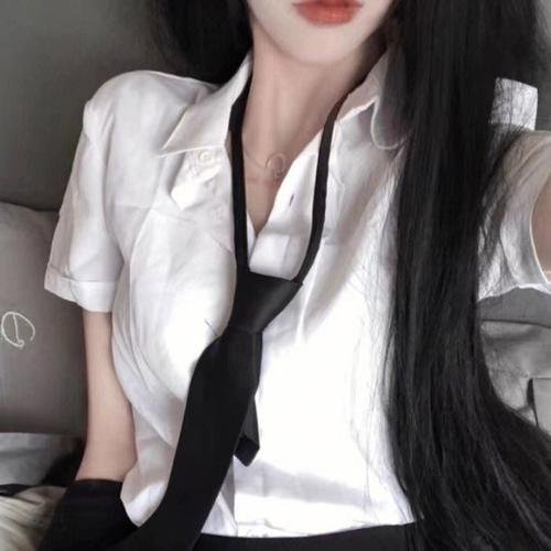 森林孤影